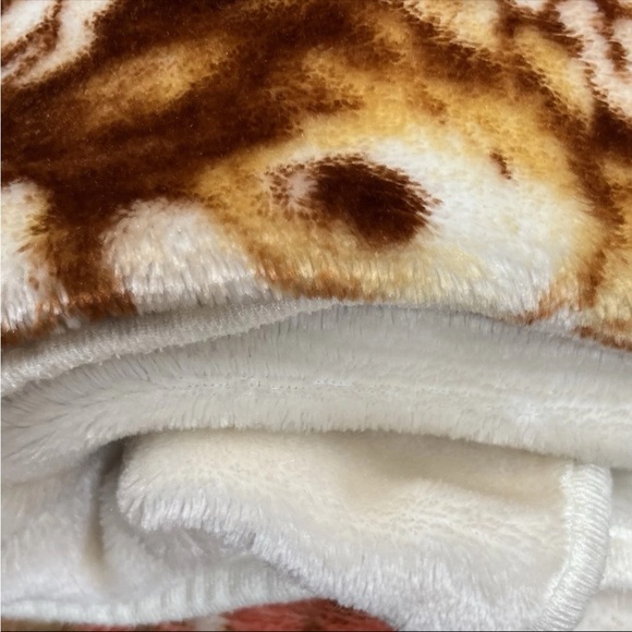 Precious Moments Plush Blanket Girl Puppies Dogs Wagon God Loveth Cheerful Giver - Picture 6 of 7